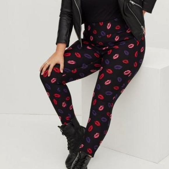 Torrid pocket pixie skinny studio lux Ponte high rise pants size 3X - Picture 1 of 6